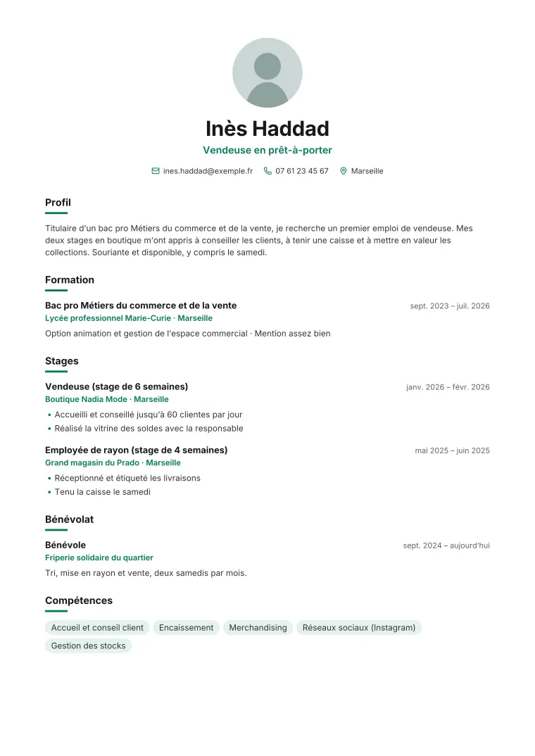 Aperçu : CV « Étudiant » rempli avec un exemple fictif