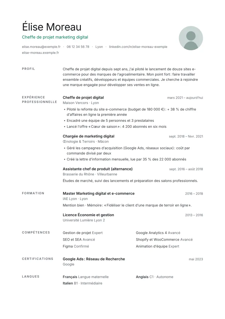 Aperçu : CV « Minimaliste » rempli avec un exemple fictif